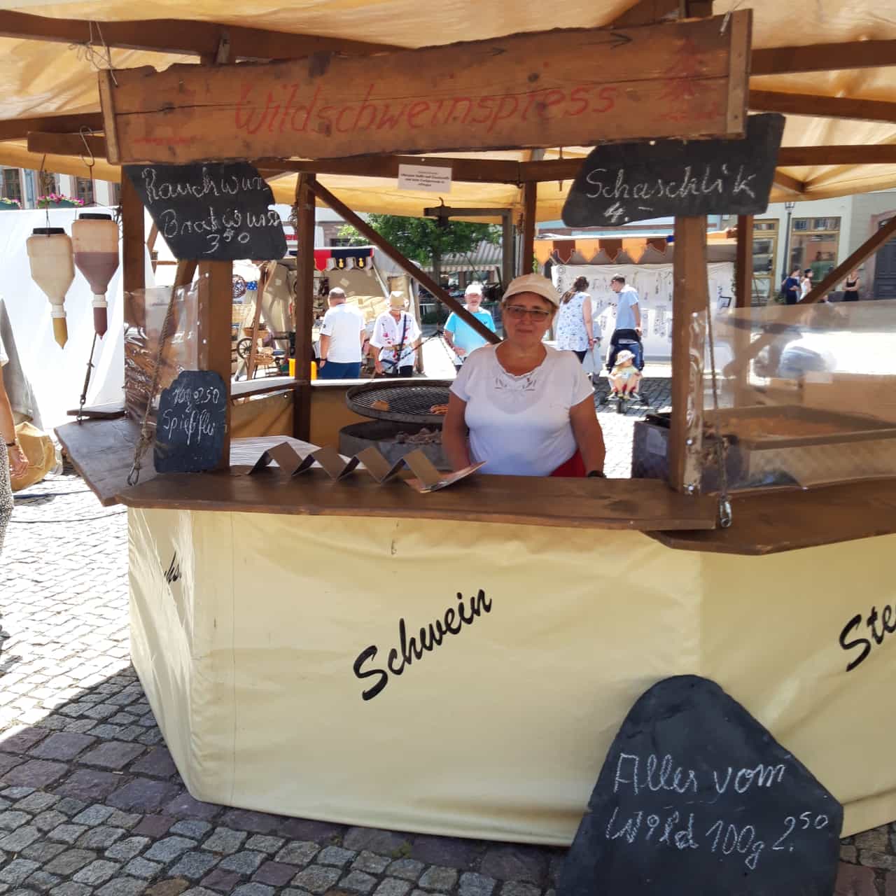 Marktstand des SALAMIHOFES Mittweida Juli 2022